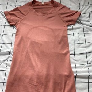 Lululemon pink swiftly tech size 2